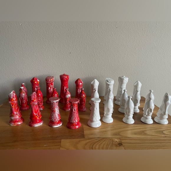 Vintage Medieval Style Porcelain Chess Pieces - 28 Pieces - Picture 2 of 5